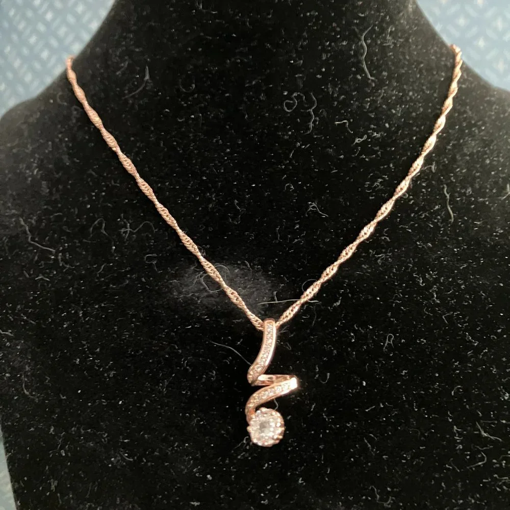 NWOT Rose Gold and CZ Swirl Pendant Necklace - Picture 2 of 3
